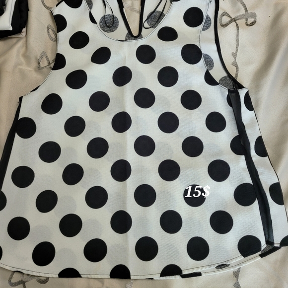 Tops 15 $ each - Picture 4 of 11